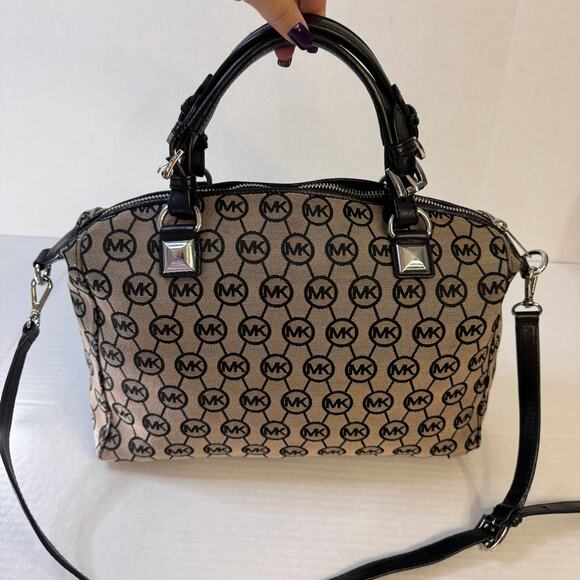 Michael Kors Calista Monogram Large Satchel GUC - Picture 4 of 16